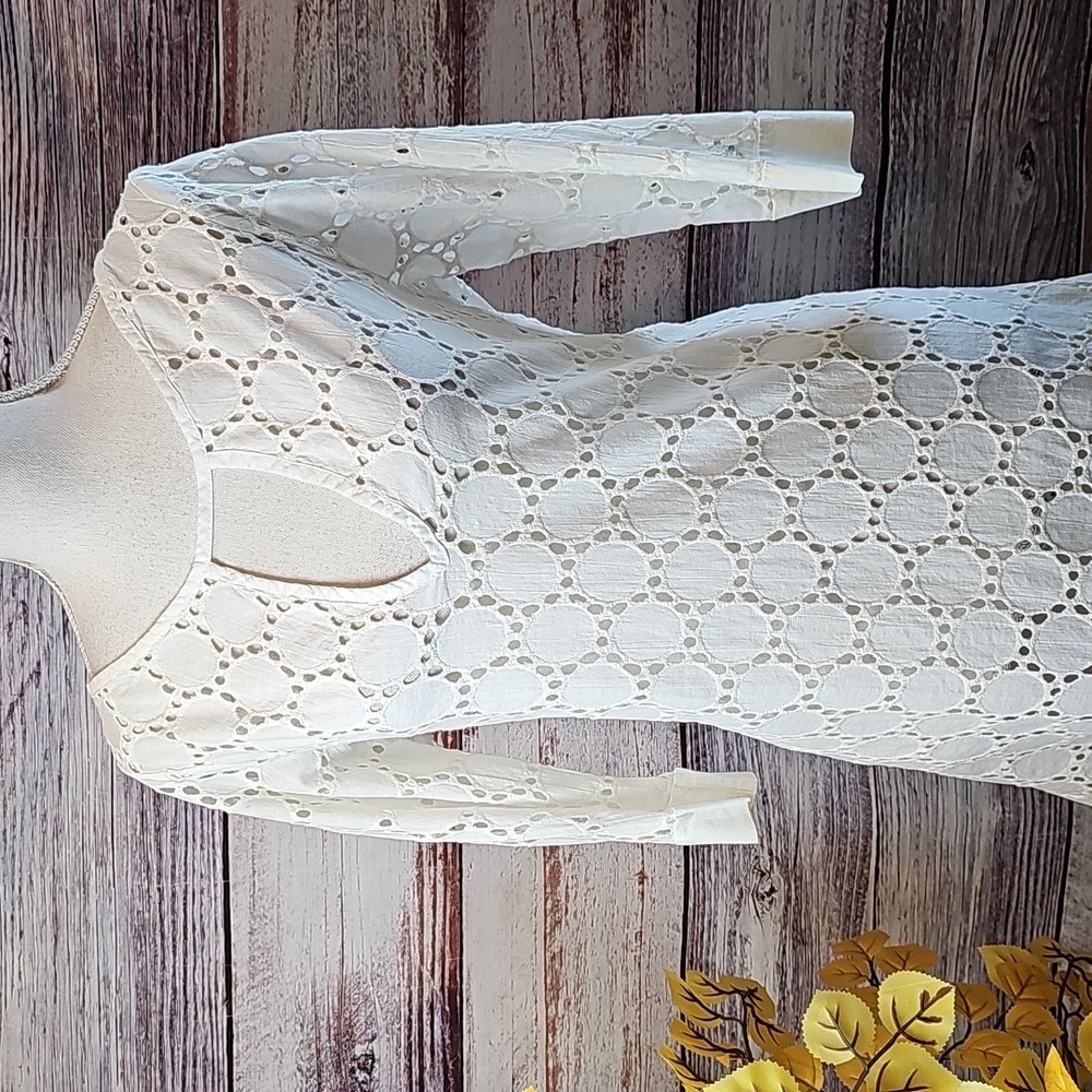 JORDAN TAYLOR COLLECTION LONG 3/4 SLEEVE WHITE EYELET PULLOVER SWIM COVER-UP